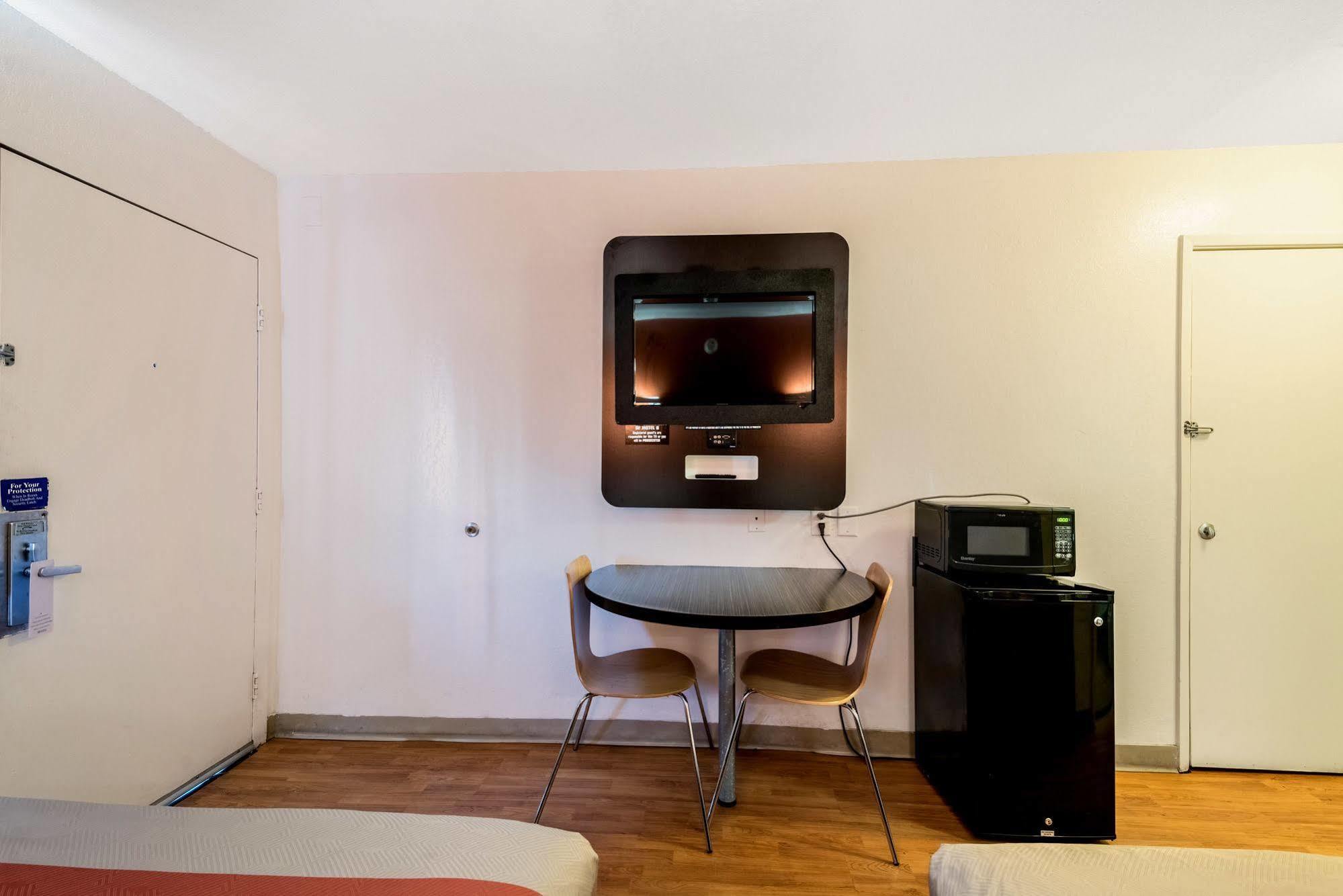 Rodeway Inn Montgomery Eksteriør billede
