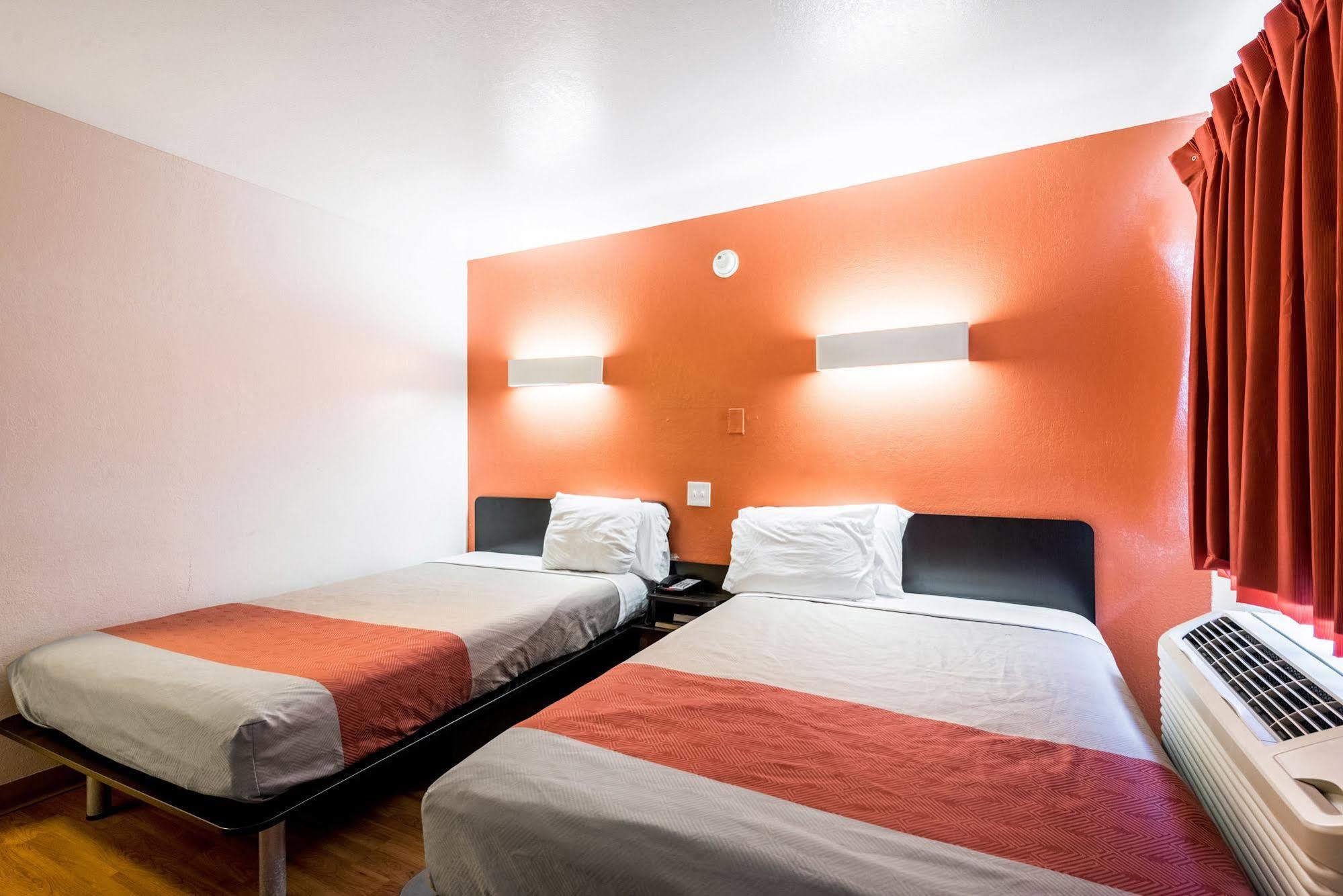 Rodeway Inn Montgomery Eksteriør billede