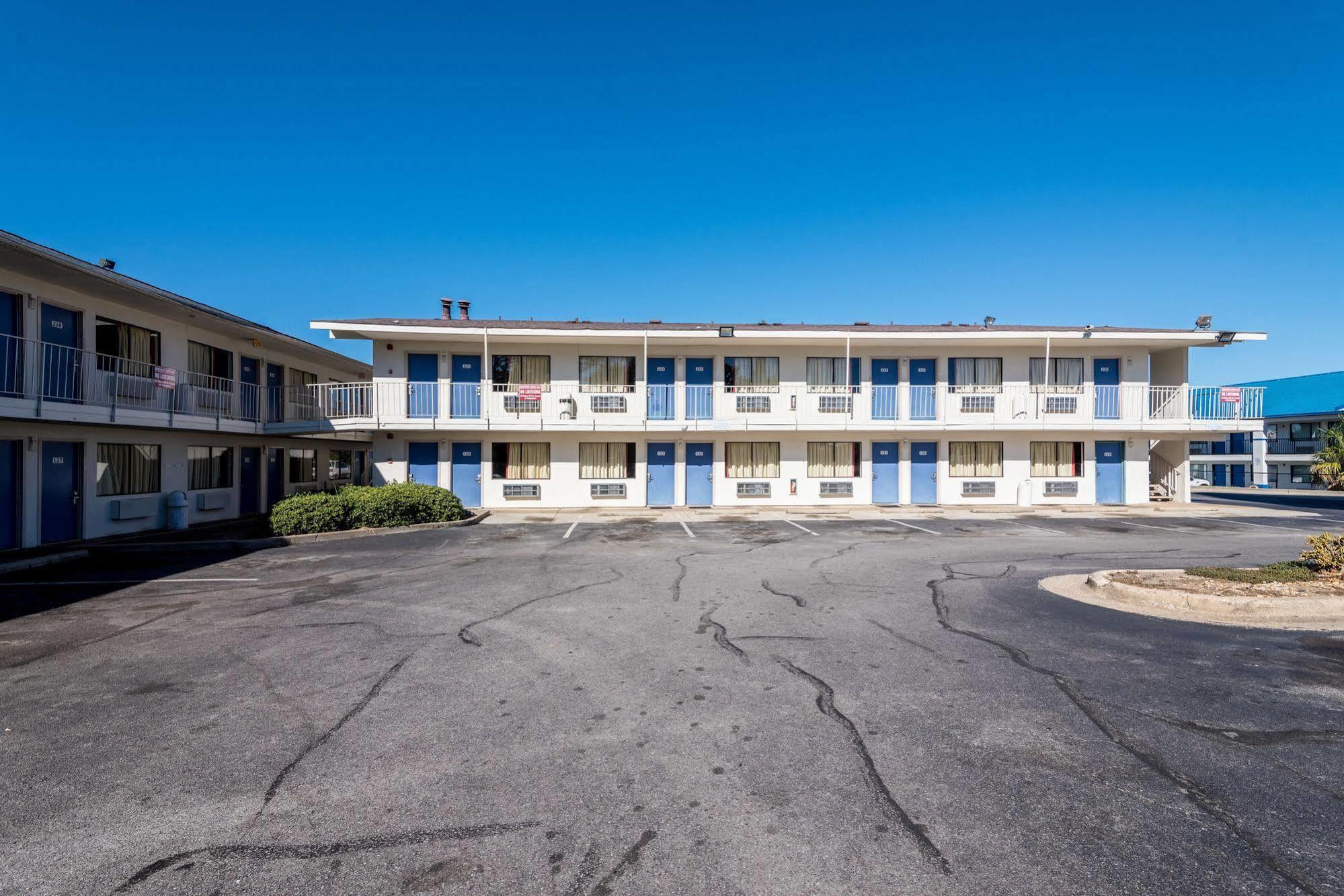 Rodeway Inn Montgomery Eksteriør billede