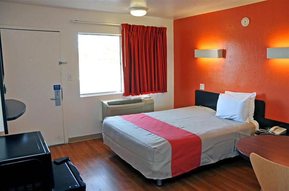 Rodeway Inn Montgomery Værelse billede